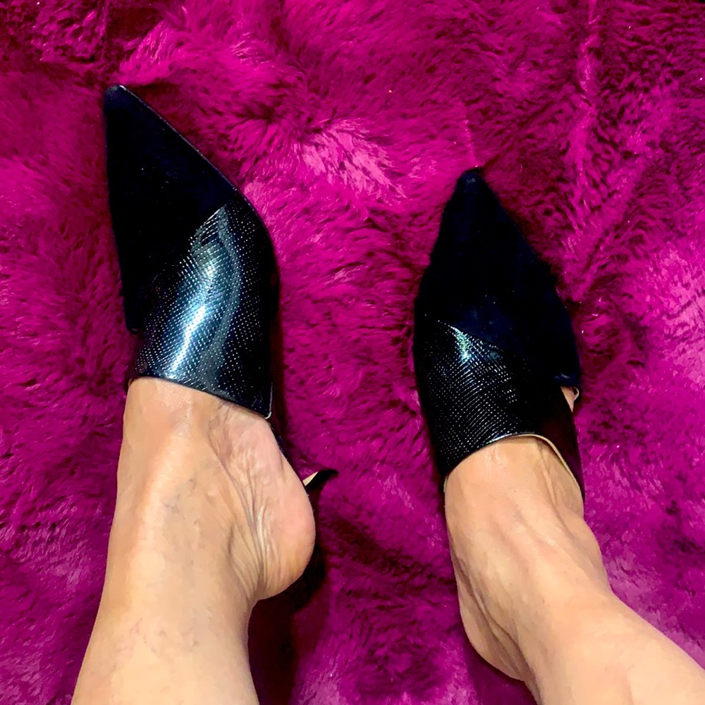 Brand new, Black/Leather, kitty heeled mule. - Picture 8 of 9